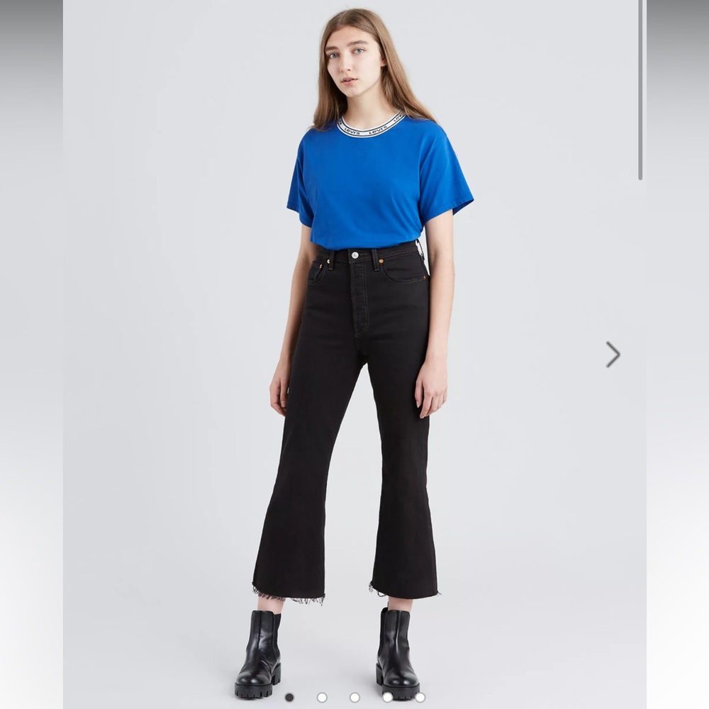 Levi Ribcage Flare Cropped Jeans - Size 27